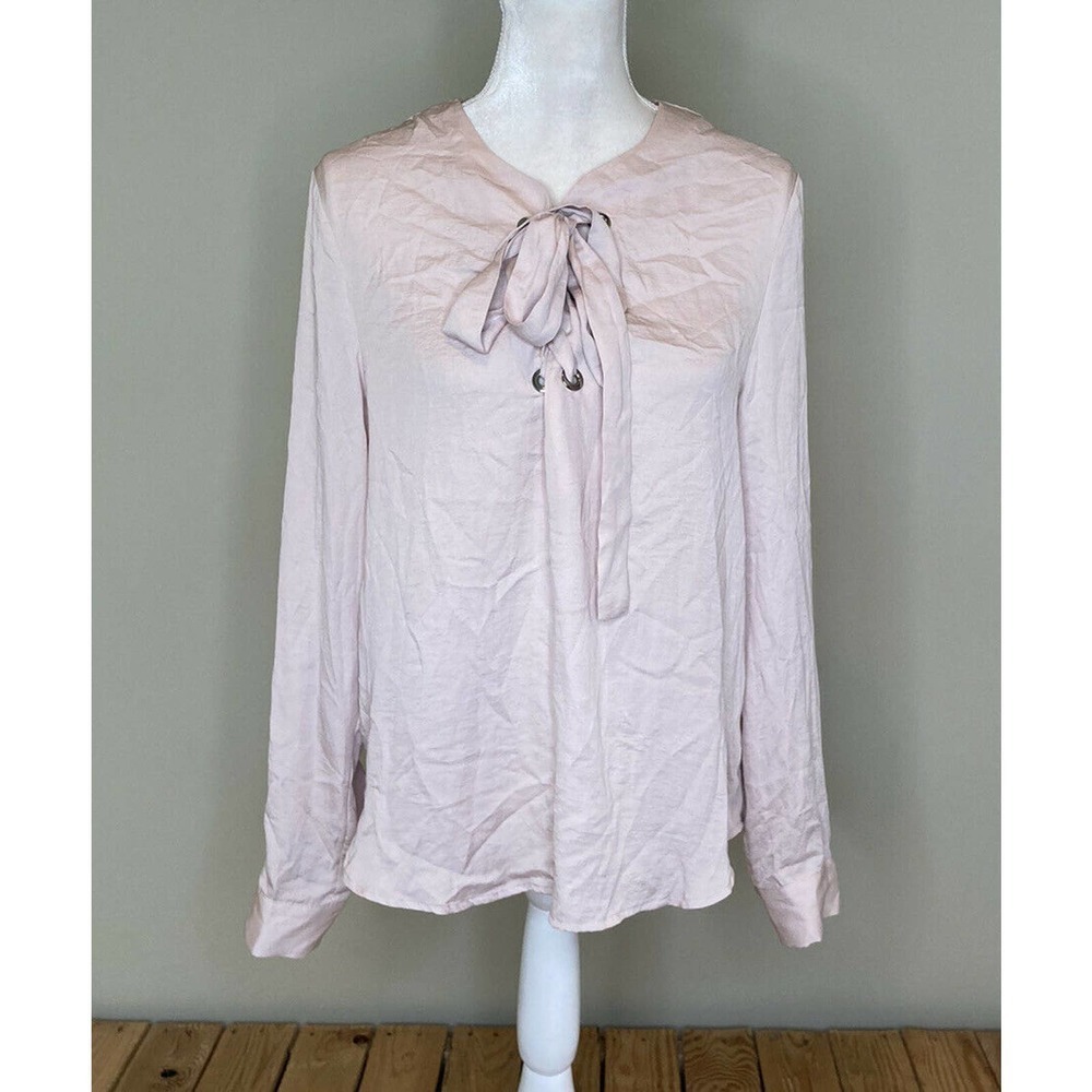 NWT ANTOINETTE Blush Lace Up Satin Blouse Small